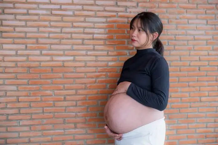16 Weeks Pregnant: Heavy Feeling in Your Lower Abdomen?